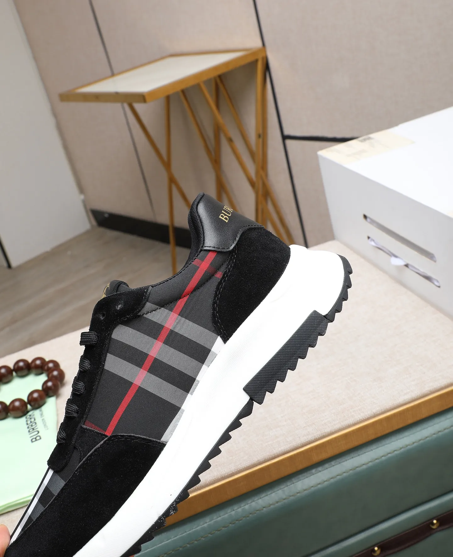 Men's shoes 💰460 ❤️❤️❤️[BURBERRY] Burberry purchasing agent 🔍Men's 🚹New model is synchronized with the official website, the upper is made of imported fabrics, and the lining is genuine leather. Completely 1⃣:1⃣ replica🇮🇹, non-slip and wear-resistant rubber outsole ⚠original factory goods, 🔍🔍high quality, please look at the details, welcome to compare⚠Size: 38-44
